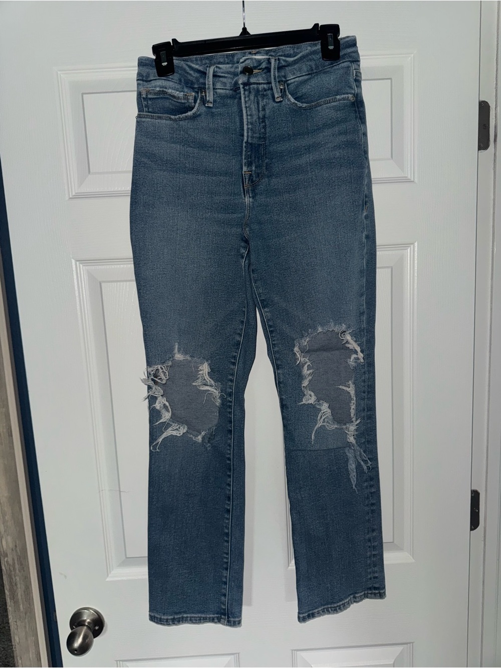 Good American Distressed Straight-Leg Jeans - Medium Blue